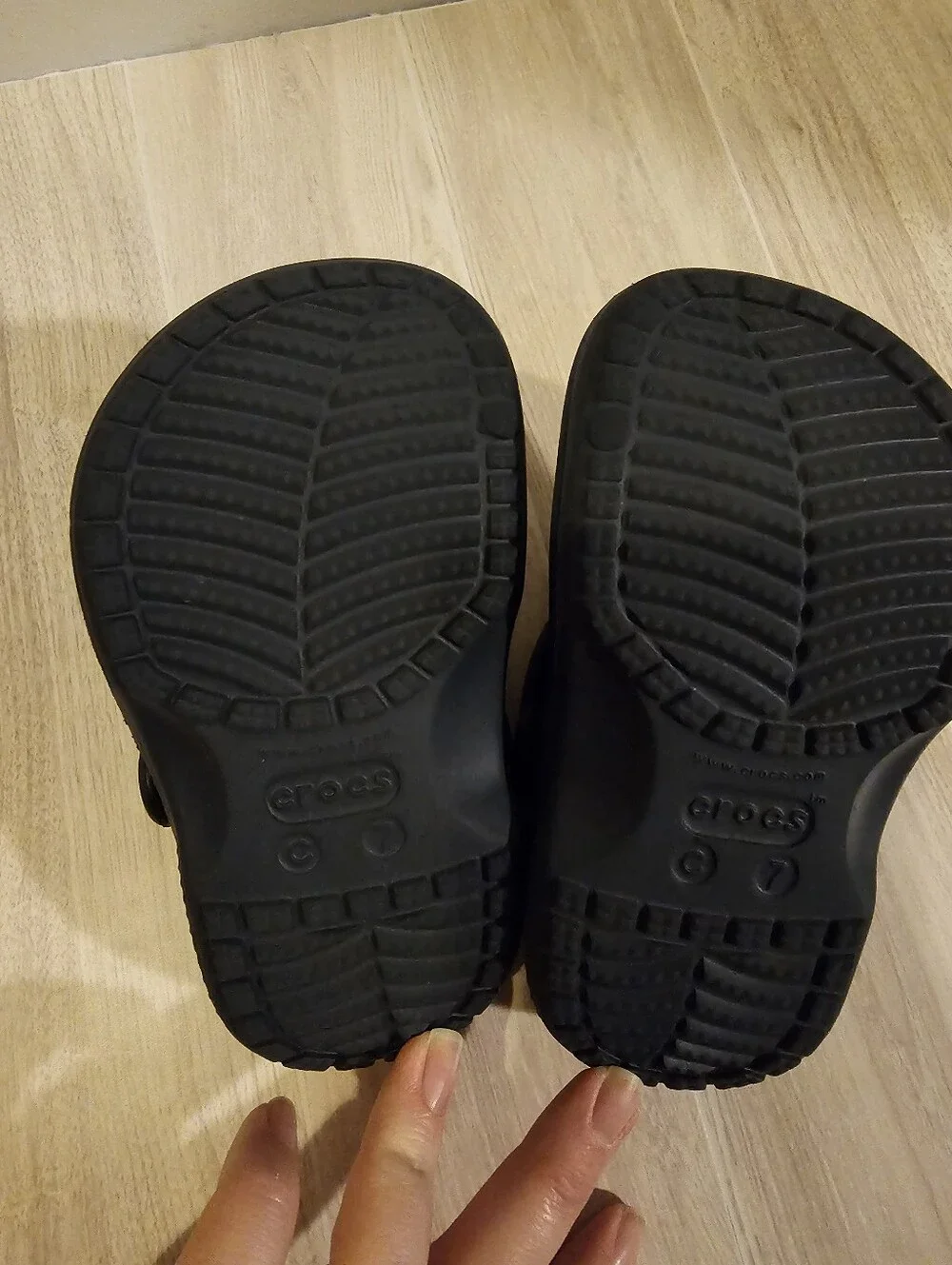 Crocs Toddler Navy Lined Shoes - C7